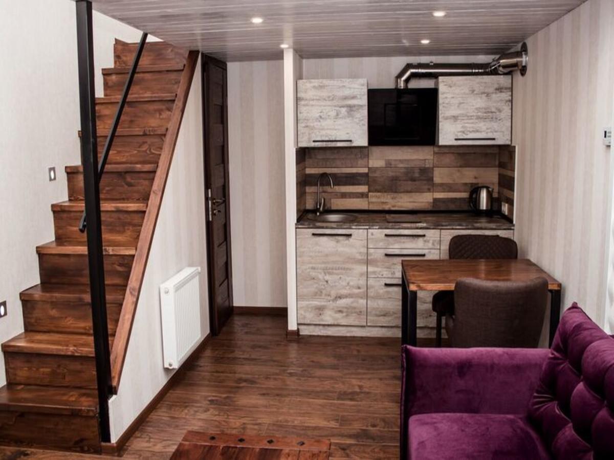 אודסה Apartment In The City Center In The House With Atlantes מראה חיצוני תמונה